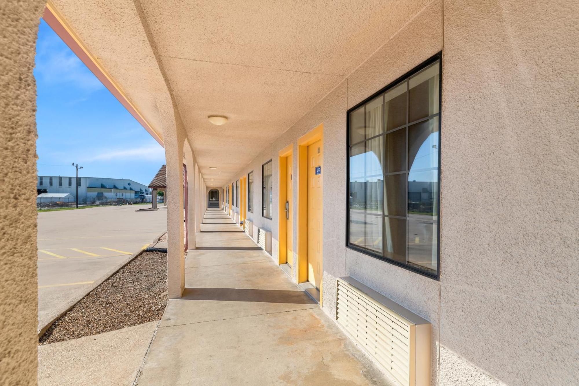 Americas Best Value Inn Bonham Exterior foto